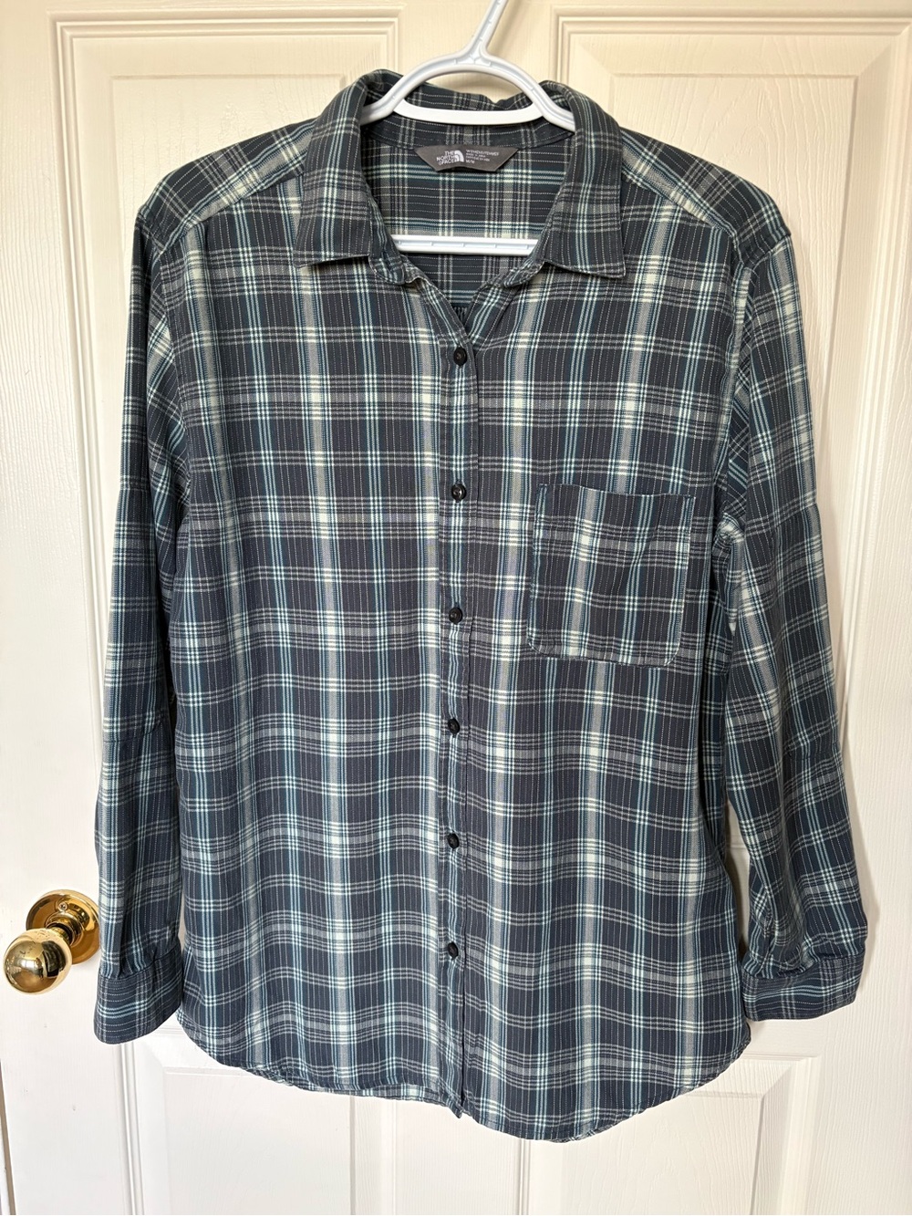 The North Face Women's Medium Blue Grey Plaid Long Sleeve Button Up Shirt